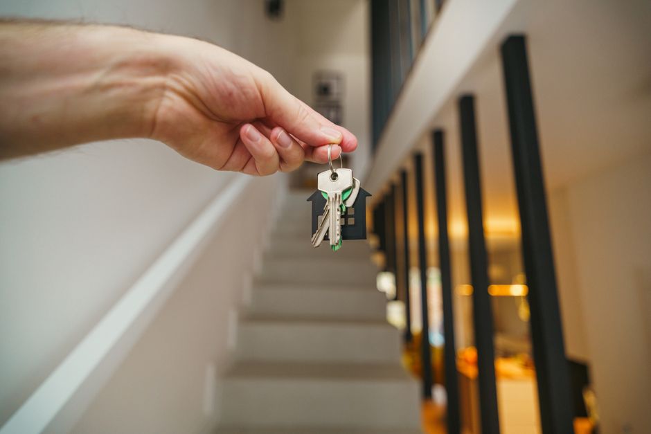 give, key, receive, hand, keys, real estate, rent, sale, buy, property, landlord, transaction, apartment, tenant, mortgage, sold, buyer, purchase, agent, key, real estate, real estate, real estate, rent, rent, rent, rent, rent, landlord, landlord, landlord, tenant, tenant, tenant, tenant, sold